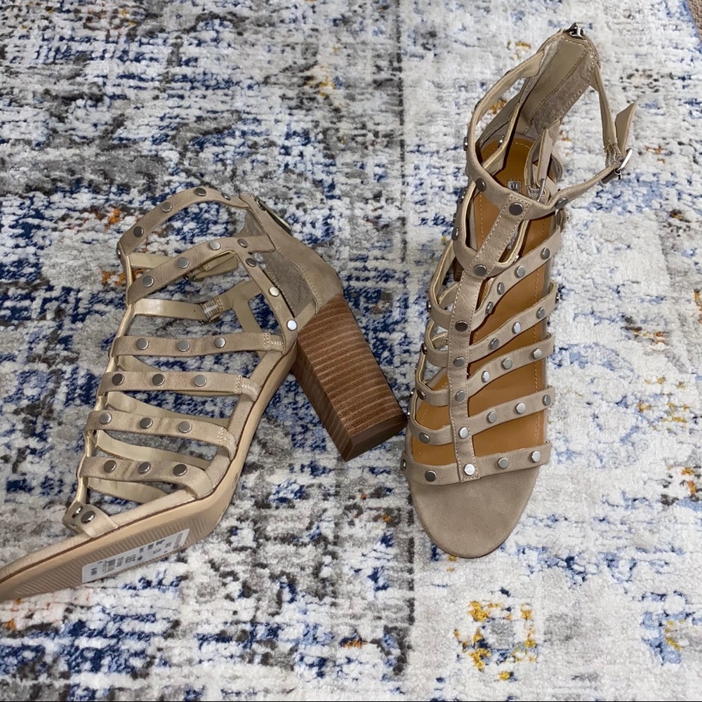 Studded heels - Picture 2 of 5